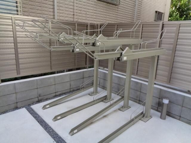 アンジュール多摩川の駐車場