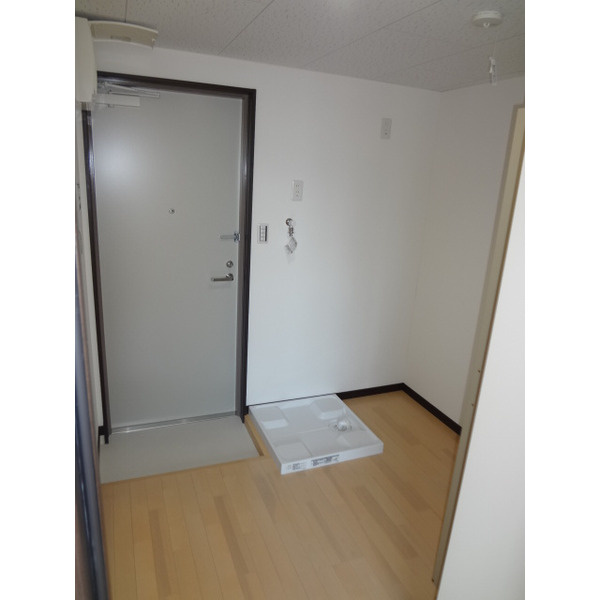 Soleil 1010（ソレイユセンジュ）の玄関