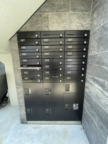 エルファーロ笹塚Ⅰのエントランス|ゆとりのあるエントランスです