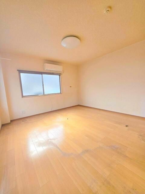 フラワーマンションの寝室