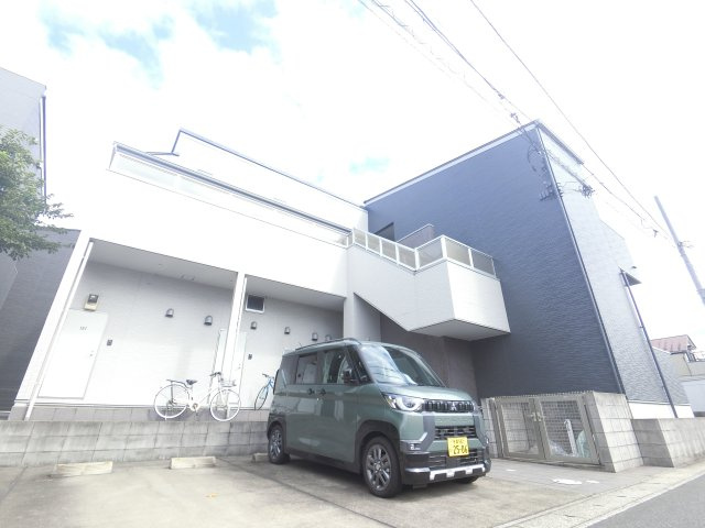Escada SOGAの外観