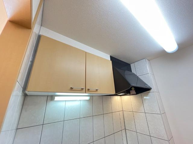 吊り戸棚、レンジフード