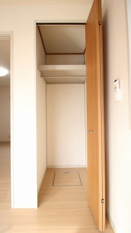 たっぷりとした収納スペースです