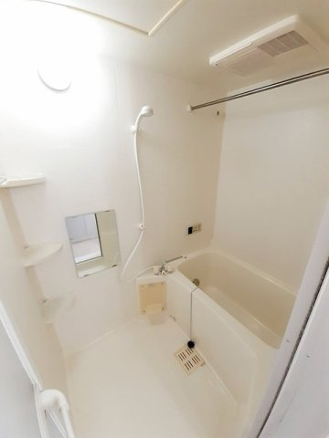 落ち着いた空間のお風呂です