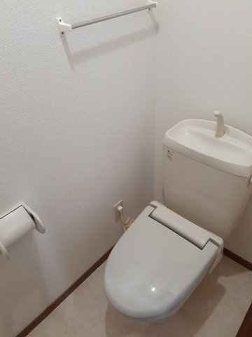 シンプルで使いやすいトイレです