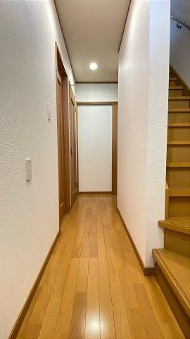 メゾン江園の玄関