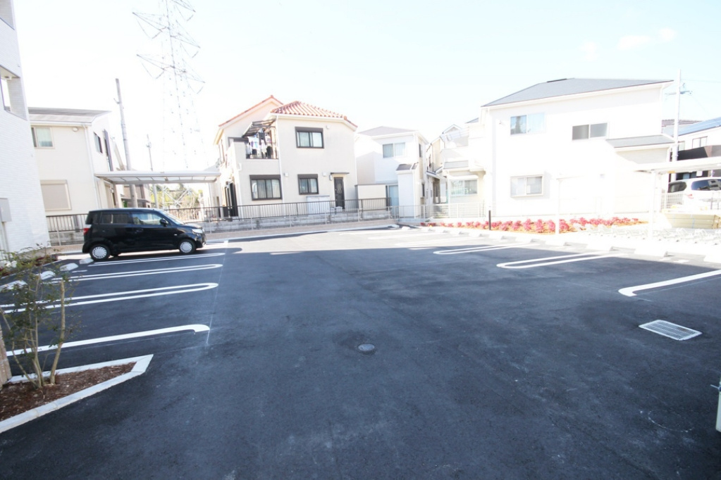 グラース宝塚の駐車場|カースペースがあります