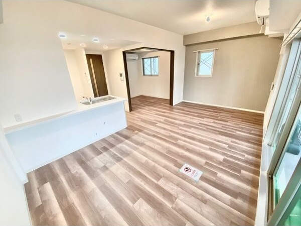 S-RESIDENCE茶屋ヶ坂Eastの居間・リビング