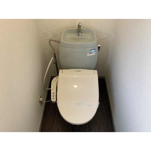 ゆったりとした空間のトイレです