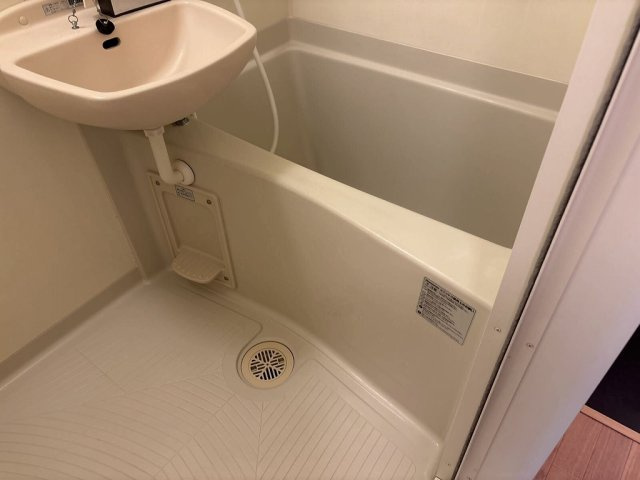 落ち着いた空間のお風呂です
