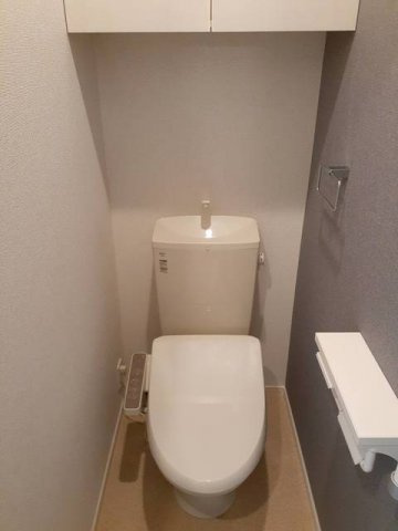 シンプルで使いやすいトイレです