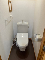清潔感のあるトイレです