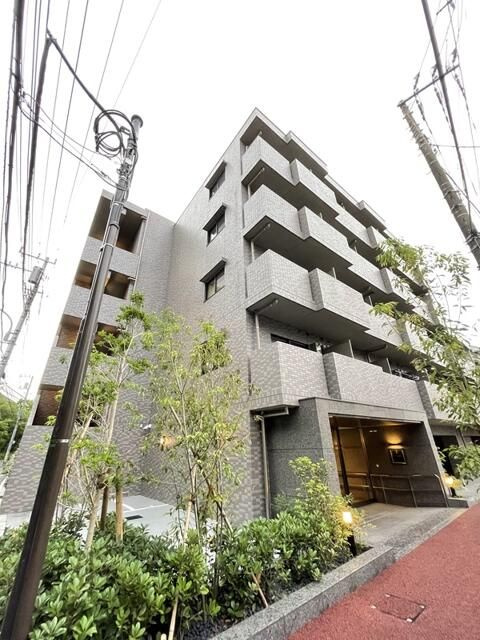 ルーブル西高島平の外観