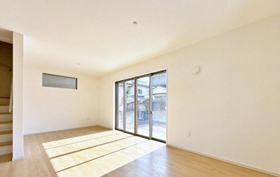 【居間・リビング】 | ☆大阪府八尾市沼３丁目１６－１０　新築一戸建て