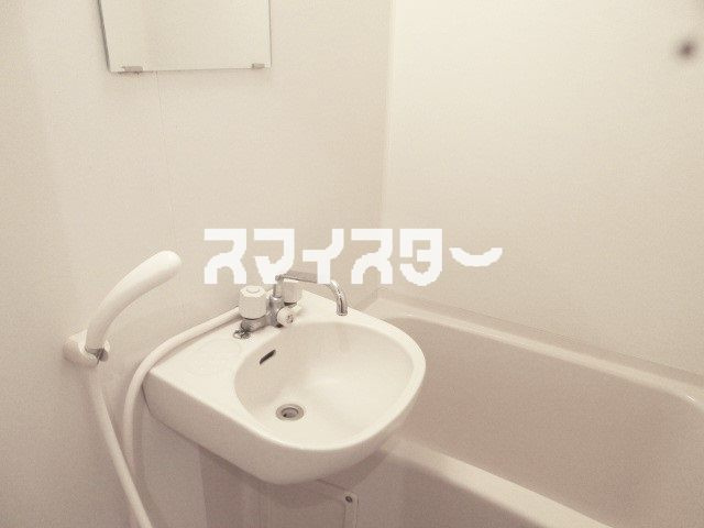 立川市高松町１丁目の賃貸マンションの洗面所