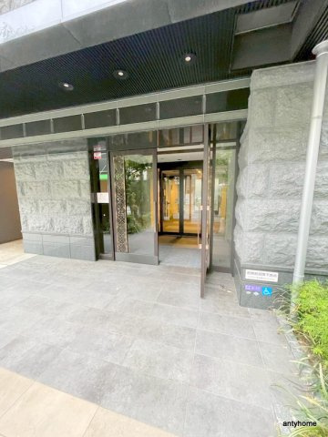 ララプレイス梅田西イルミナーレ　仲介手数料無料のエントランス