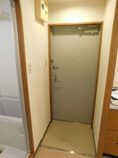 ジェヌイン本山の玄関