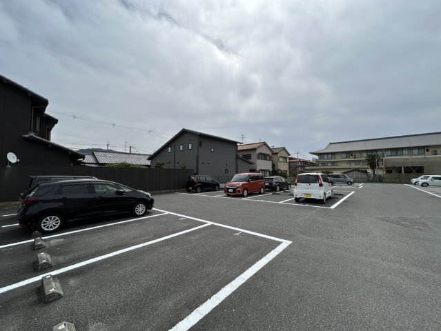中西モータープール