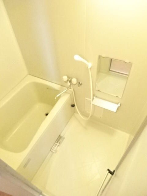 柏市篠籠田のアパートの浴室