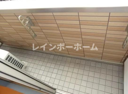 ドゥミエールソフィアのバルコニー