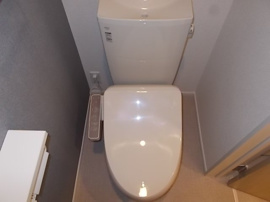 コンパクトで使いやすいトイレです