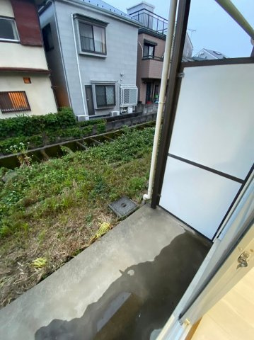 お洗濯にも便利なバルコニー付き
