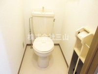 清潔感のあるトイレです