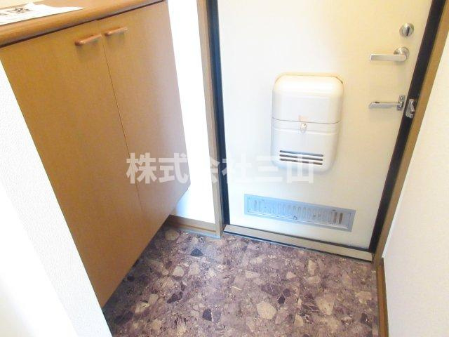 明るい玄関です