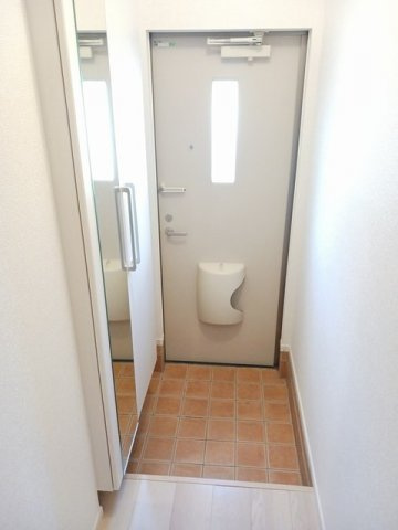 毎日通る玄関はこちらです