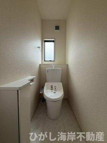 茅ヶ崎市菱沼１丁目　新築戸建　全２棟のトイレ|洗浄機能付きお手洗い