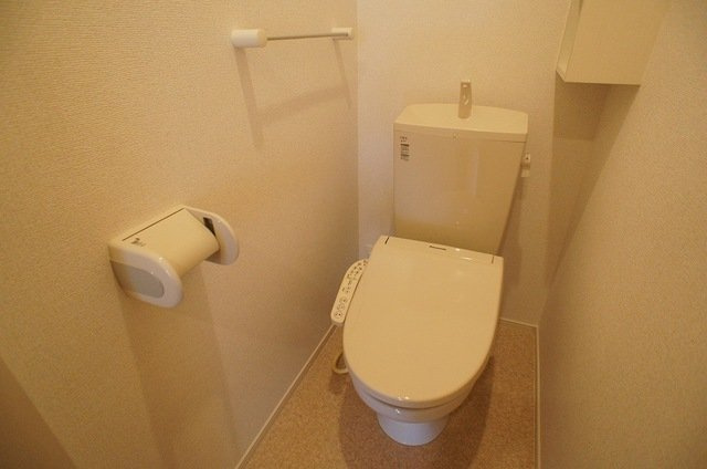 シンプルで使いやすいトイレです