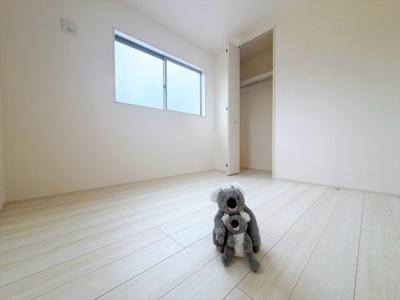 【洋室】 | 渋川市金井　平屋　新築住宅 | さまざまにカスタマイズしていただけるシンプルなデザインの内装。ご自身で素敵な空間を創り上げられます。