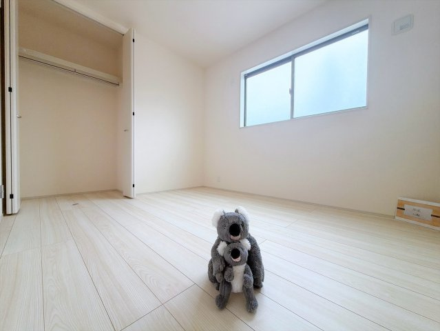 【洋室】 | 渋川市金井　平屋　新築住宅 | 「どんな家具を置こうかな」とワクワクする。好みのこだわりのお部屋にしてじぶんだけの部屋でゆったりと寛げます。