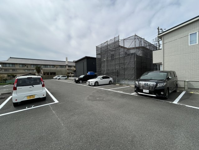 中西モータープール