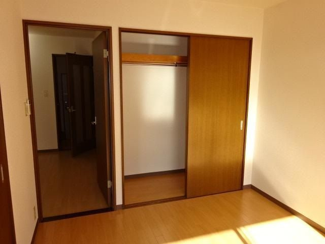 パープルメゾン壱番館の洋室