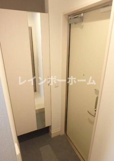 クリエストの玄関