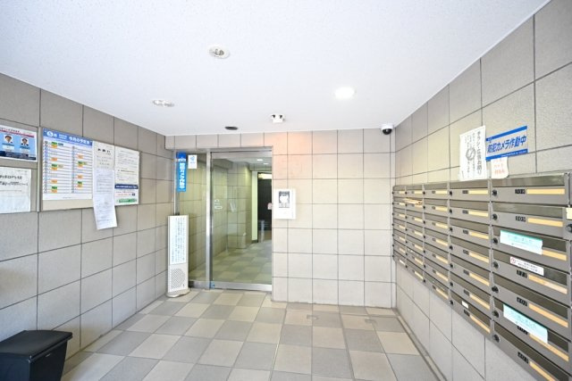 落ち着いたエントランスです