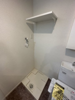 洗面所に独立洗面台・トイレ・室内洗濯機置場があります！