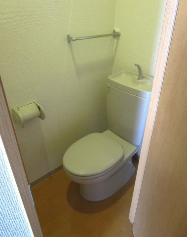 バス・トイレ別は嬉しいですね！写真と現況に相違がある場合は現況を優先とします。