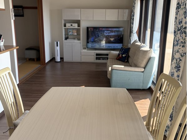 クレストフォルム横浜リヴァシスの居間・リビング