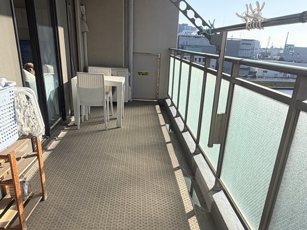 クレストフォルム横浜リヴァシスのバルコニー