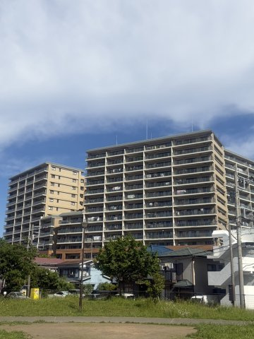 クレストフォルム横浜リヴァシスの外観