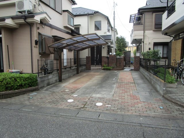 桶川市朝日　中古戸建の駐車場