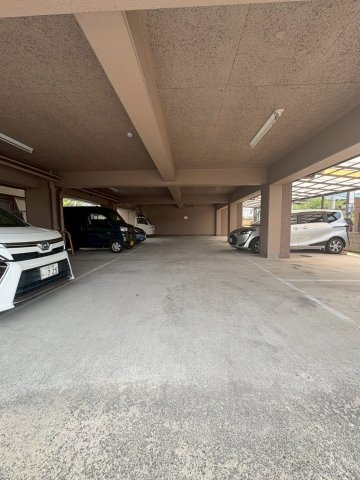 ハイムボナールの駐車場