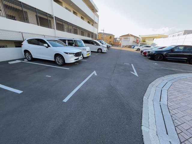 東浦ガーデンヒルズ桜タワーの駐車場