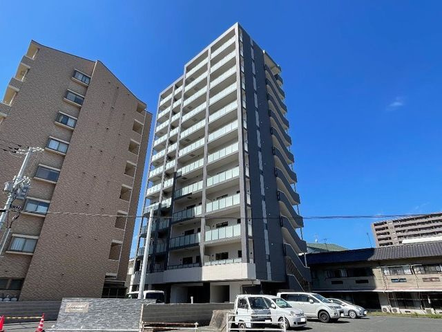 ディアコート大元駅前の外観