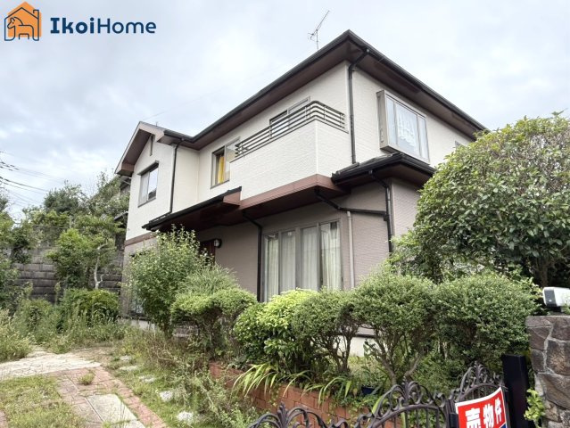 神戸市西区秋葉台３丁目　中古戸建のエントランス|●年中無休：当日予約可●2019年に外壁・屋根塗装歴あり！