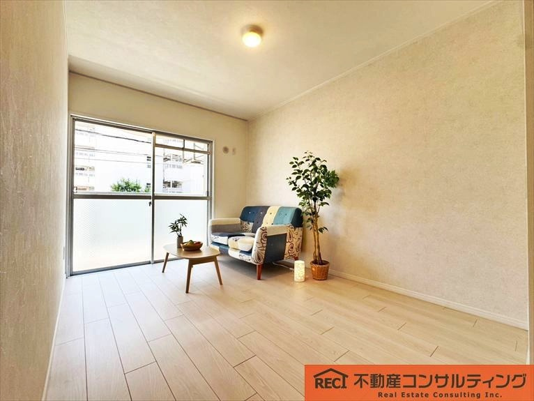 セルダン住吉川の洋室