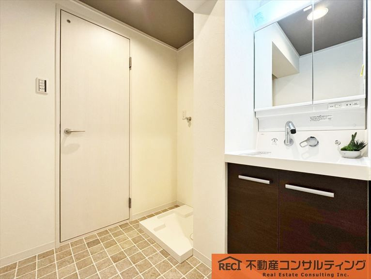 セルダン住吉川の独立洗面台|料理がしやすいL型キッチンです♪