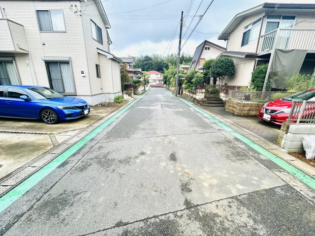 千葉市若葉区千城台東３丁目３２番の前面道路含む現地写真